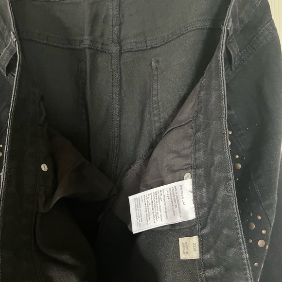 Plus size jeans - Picture 3 of 4